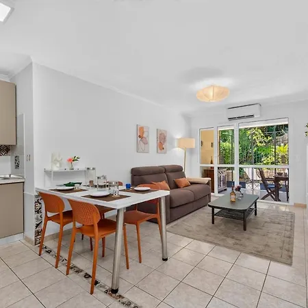 Avec Terrasse, Patio Et Garage à Appartement