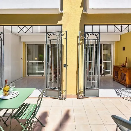 Avec Terrasse, Patio Et Garage A * مينتون
